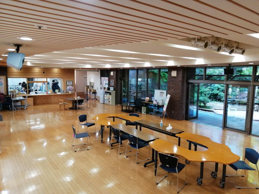 施設内１階ホール